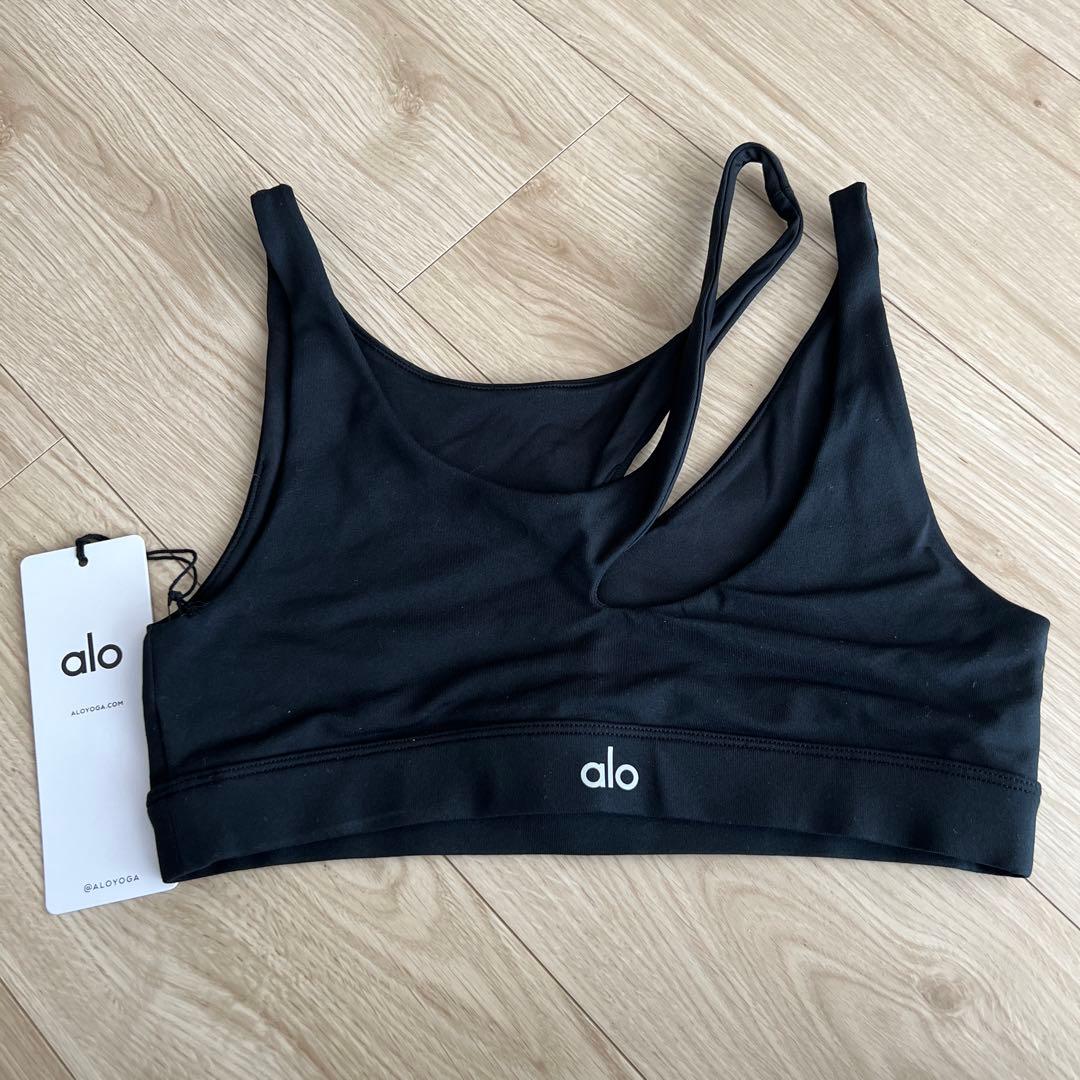 alo yoga アローブラPeak Bra ☆黒☆S☆ヨガ☆ピラティス