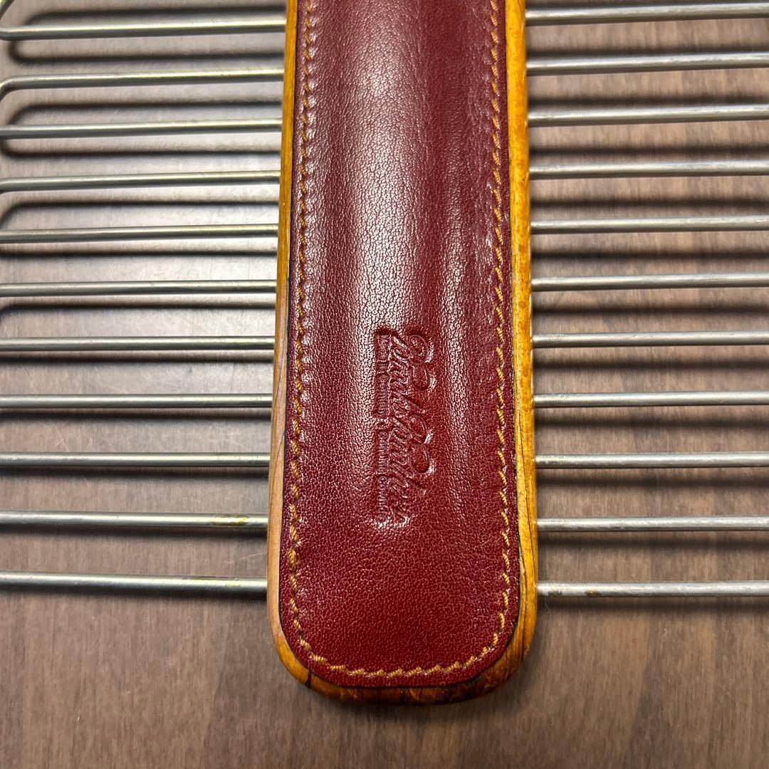 日本未発売！美品！ブルックスブラザーズ　レザーxウッド　ネクタイハンガー②