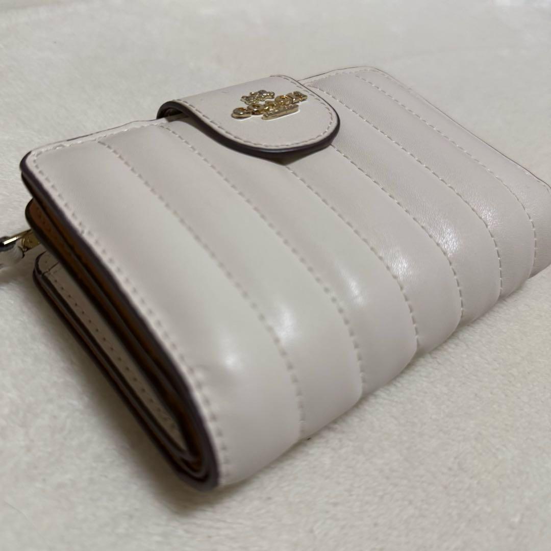 COACH キルティング 白 ホワイト 2つ折り財布