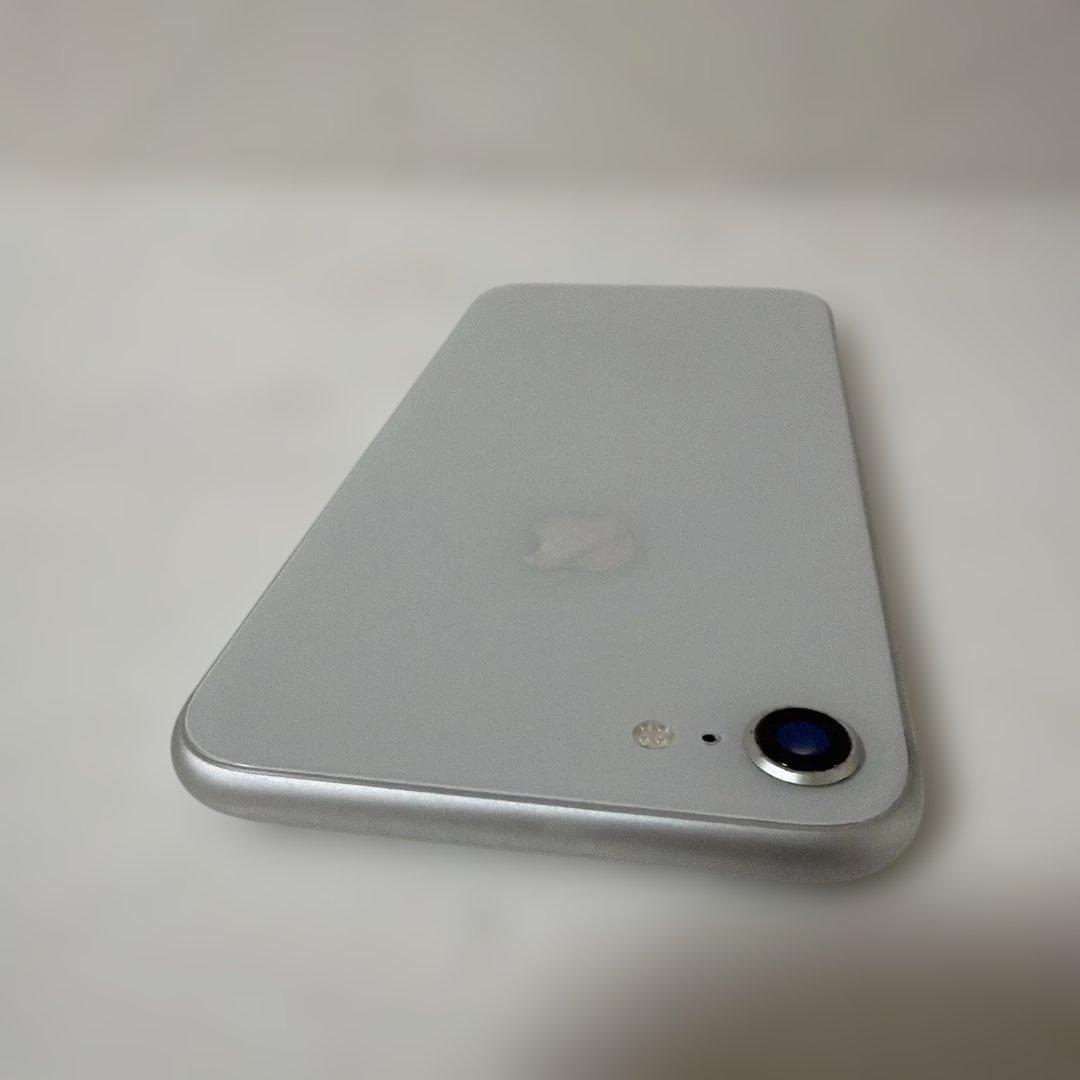 Apple iPhone 8 シルバー 本体　ジャンク