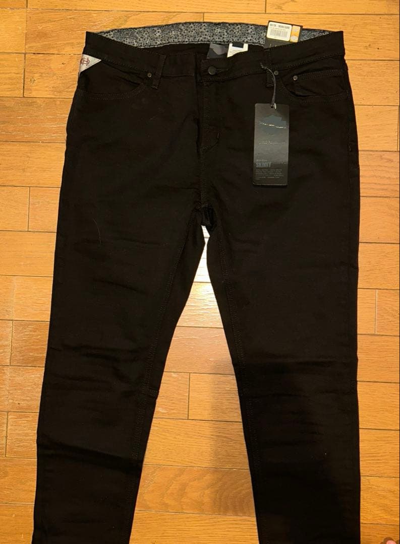 新品未使用ハーレーダビッドソン　レディーススキニーパンツ　ブラックデニム　32