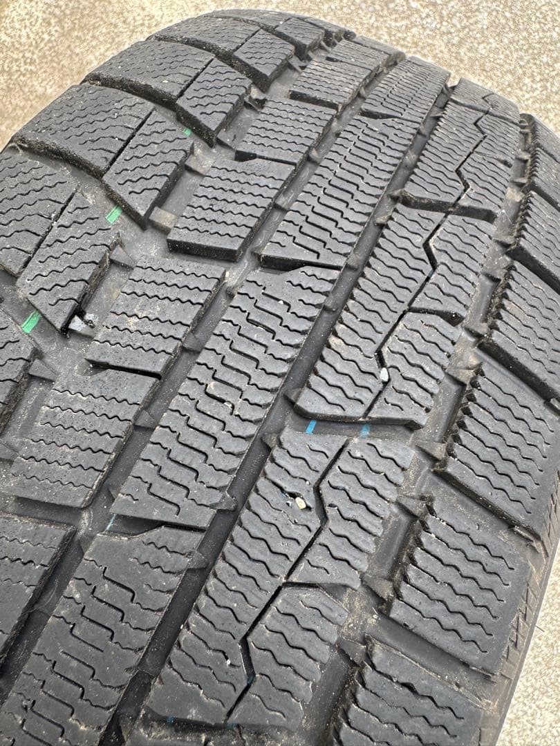 2024年製スタッドレス　225/55R18 4本セット 直接お渡し希望