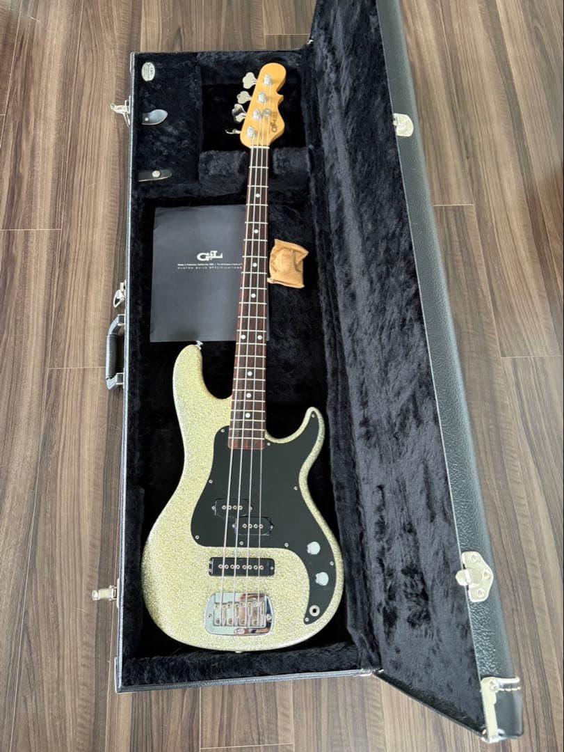 s*9様 G&L SB-2 ベース
