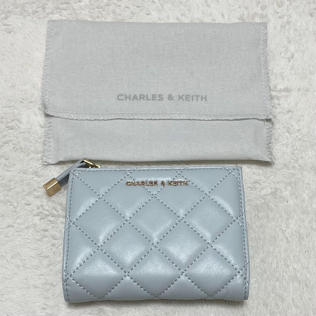 CHARLES&KEITH キルティングトップジップ スモールウォレット ブルー