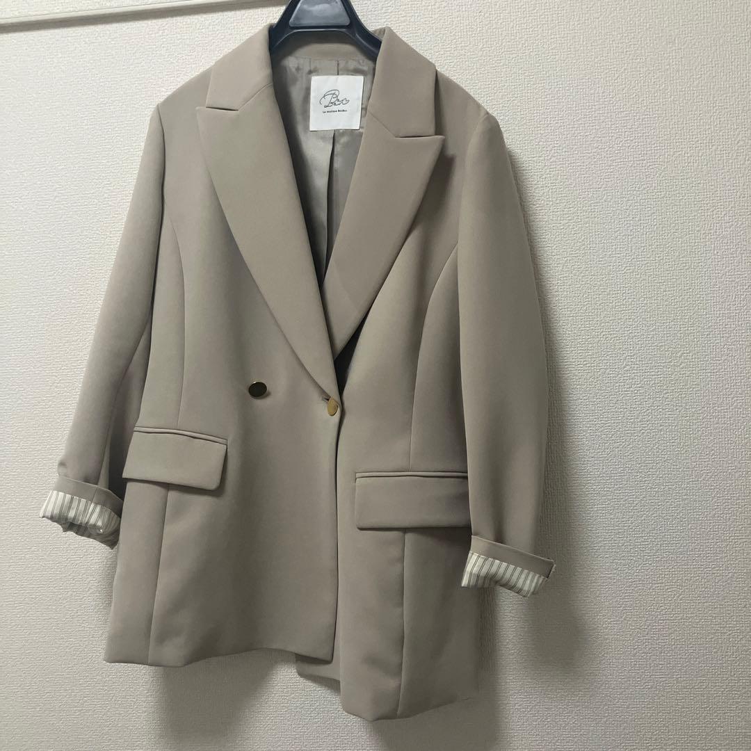 【美品】今季　ラブティックボンボン　メタル釦ダブルジャケット　グレージュ