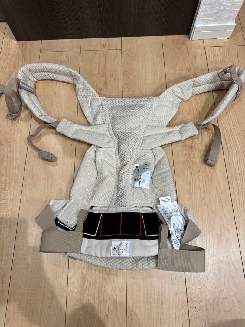 Kkk*美品*Ergobaby 抱っこひも OMNI Breeze