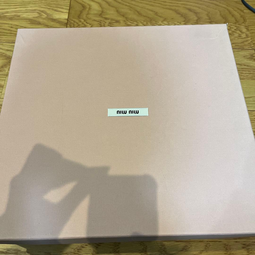 miumiu ブラック スエード ブーツ バンド付き