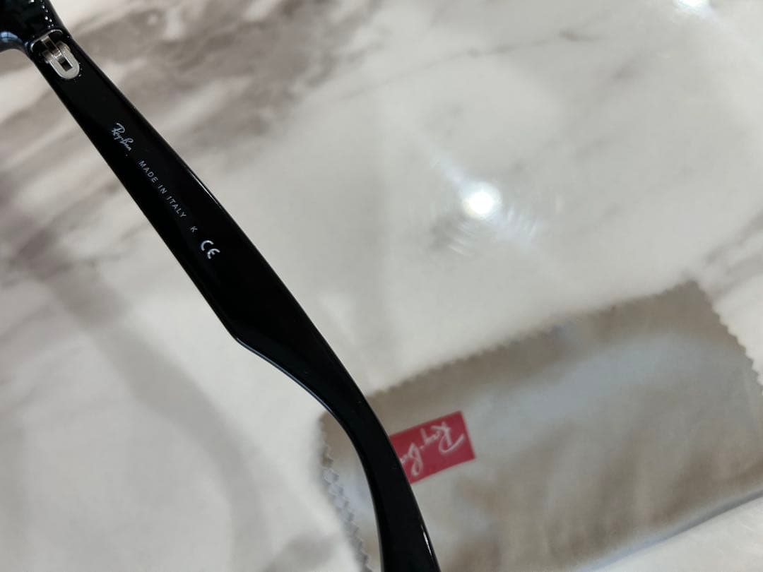 RayBan サングラス　RB2132-F 901