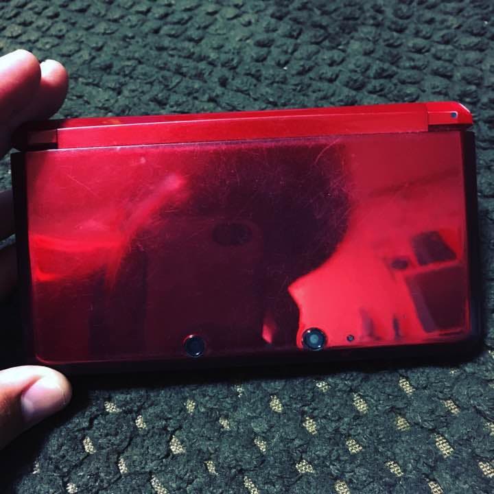 3DS赤色です！