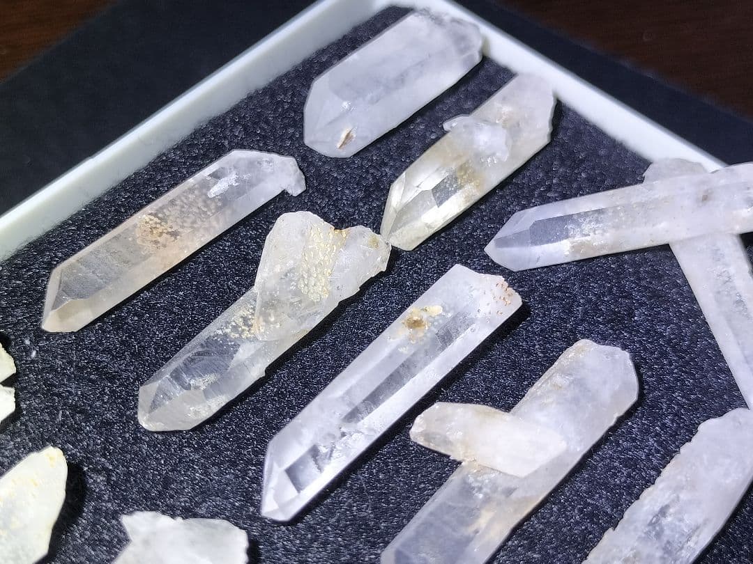 富山県富山市黒岳(水晶岳)　水晶6　国産鉱物　鉱物標本