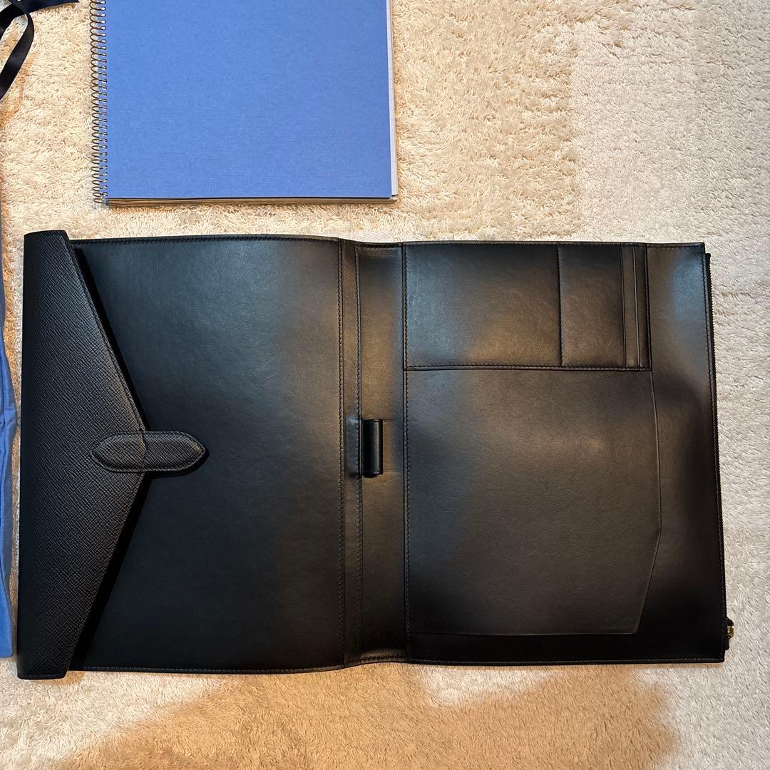 Smythson A4ノートカバー