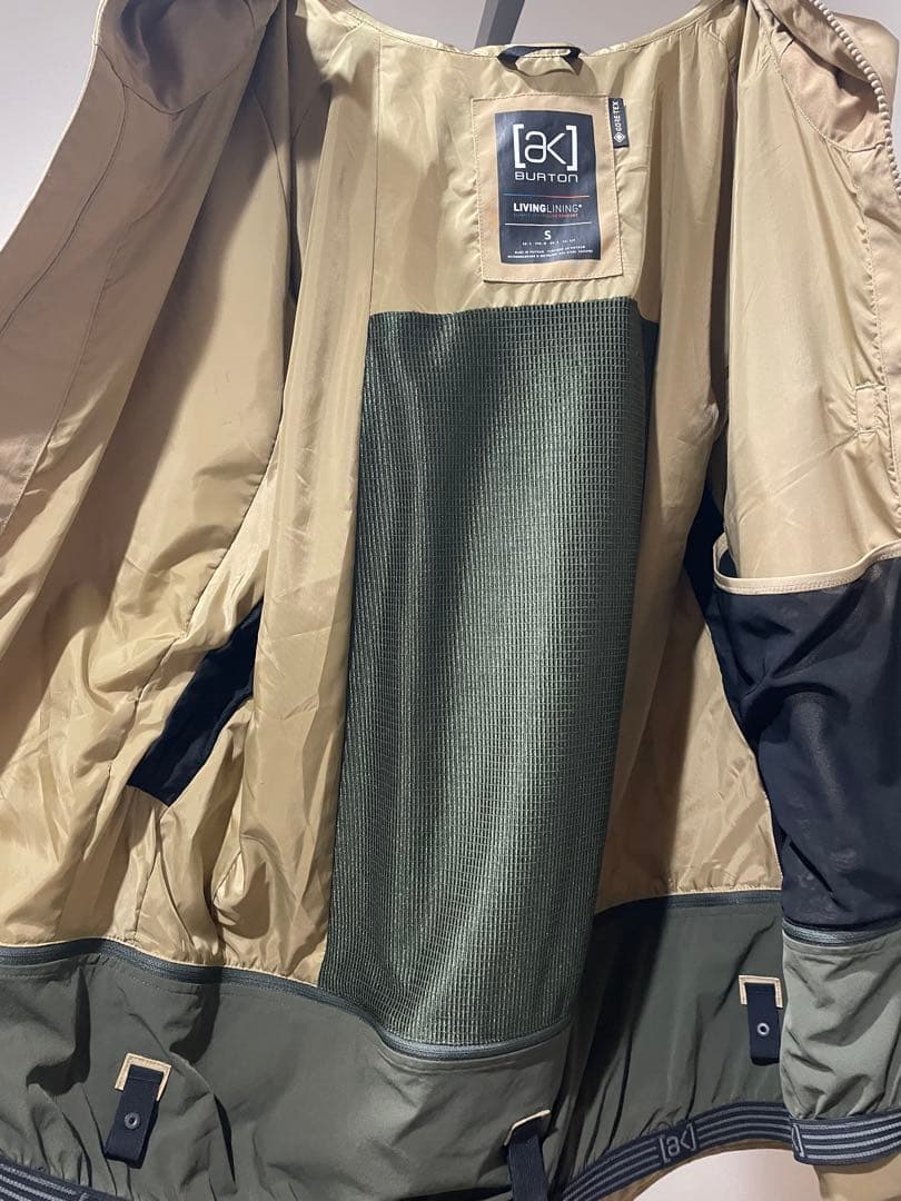 Burton [ak] スノーボードジャケット Sサイズ