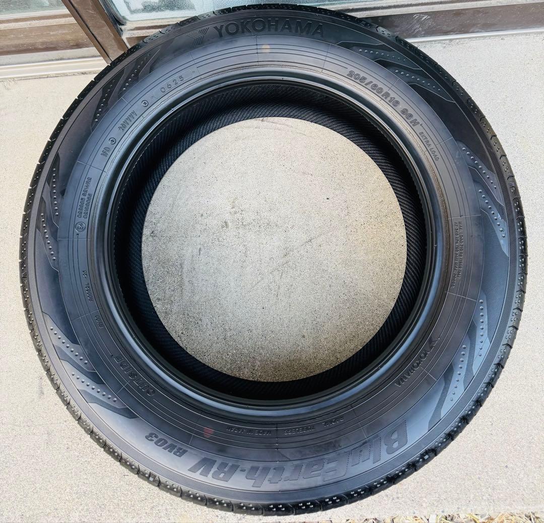 YOKOHAMA BluEarth-RV RV03 205/60R16 25年製