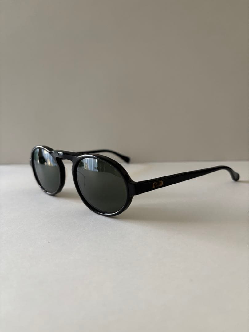 【Ray-Ban】ブラック オーバルサングラス