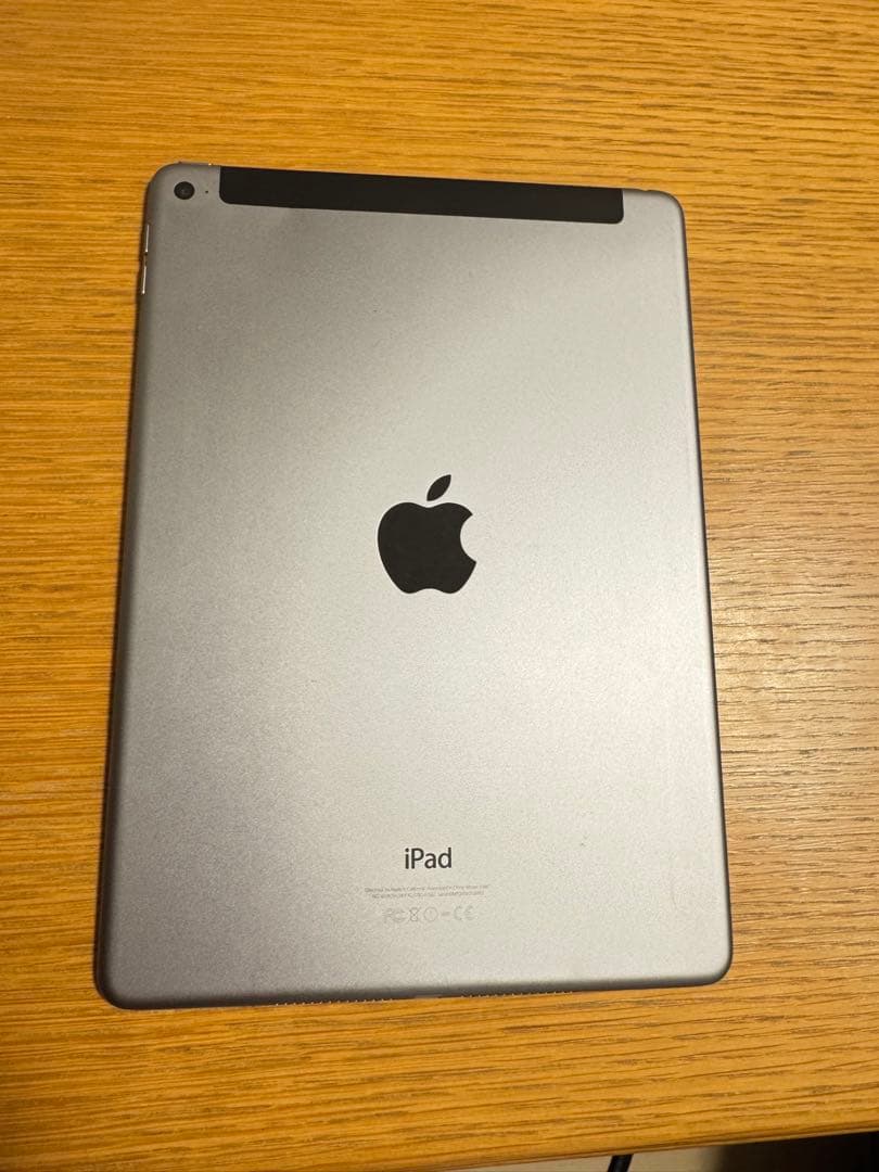 Apple iPad Air2 WiFiモデル 第2世代 16GB ケース付