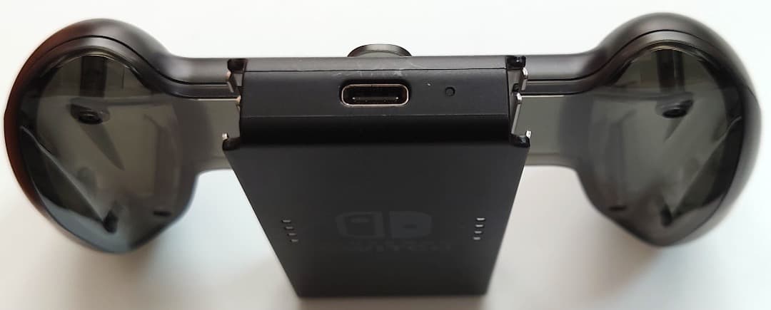 Nintendo Switchスイッチ本体(Joy-Con充電グリップに変更)