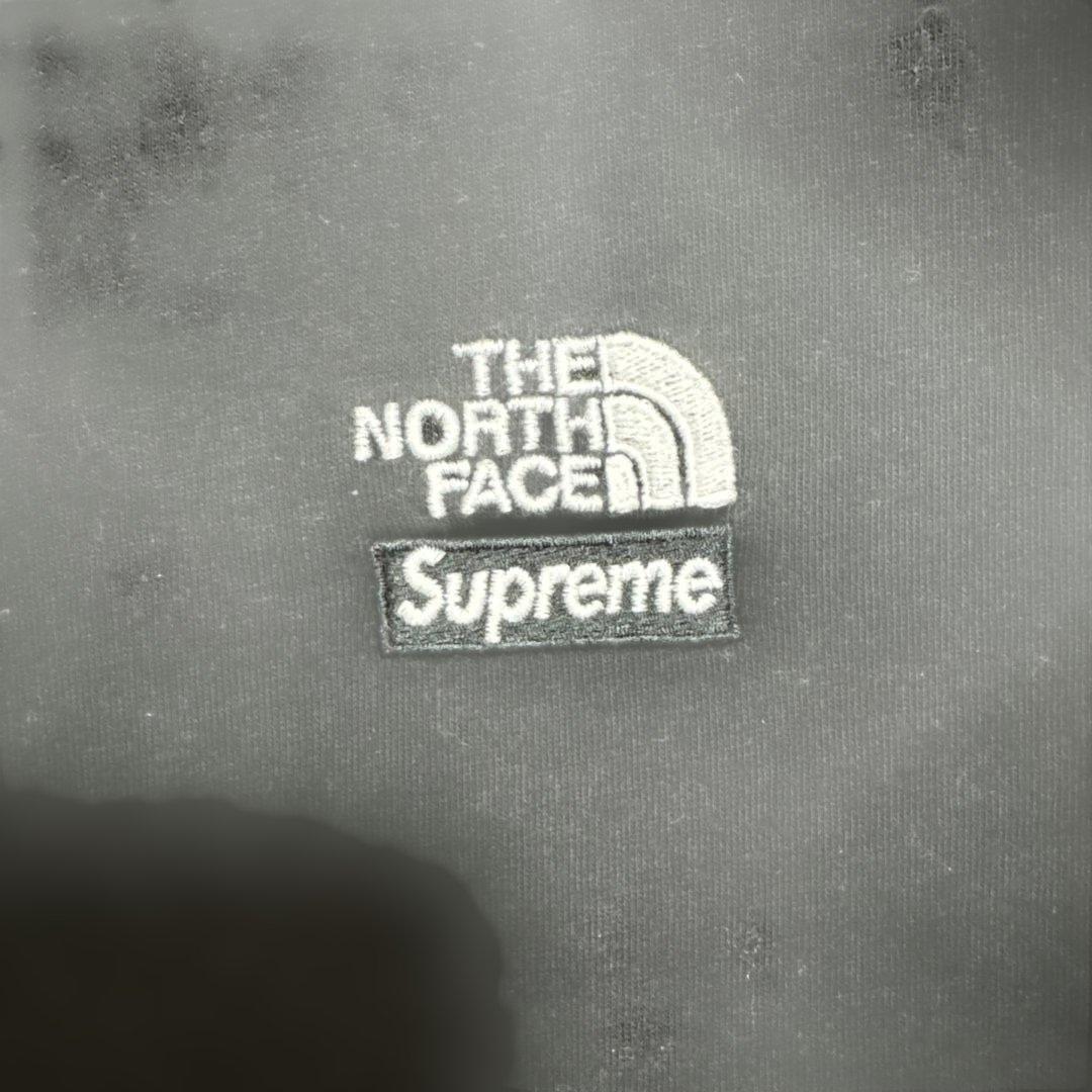 THE NORTH FACE × Supreme コラボTシャツ
