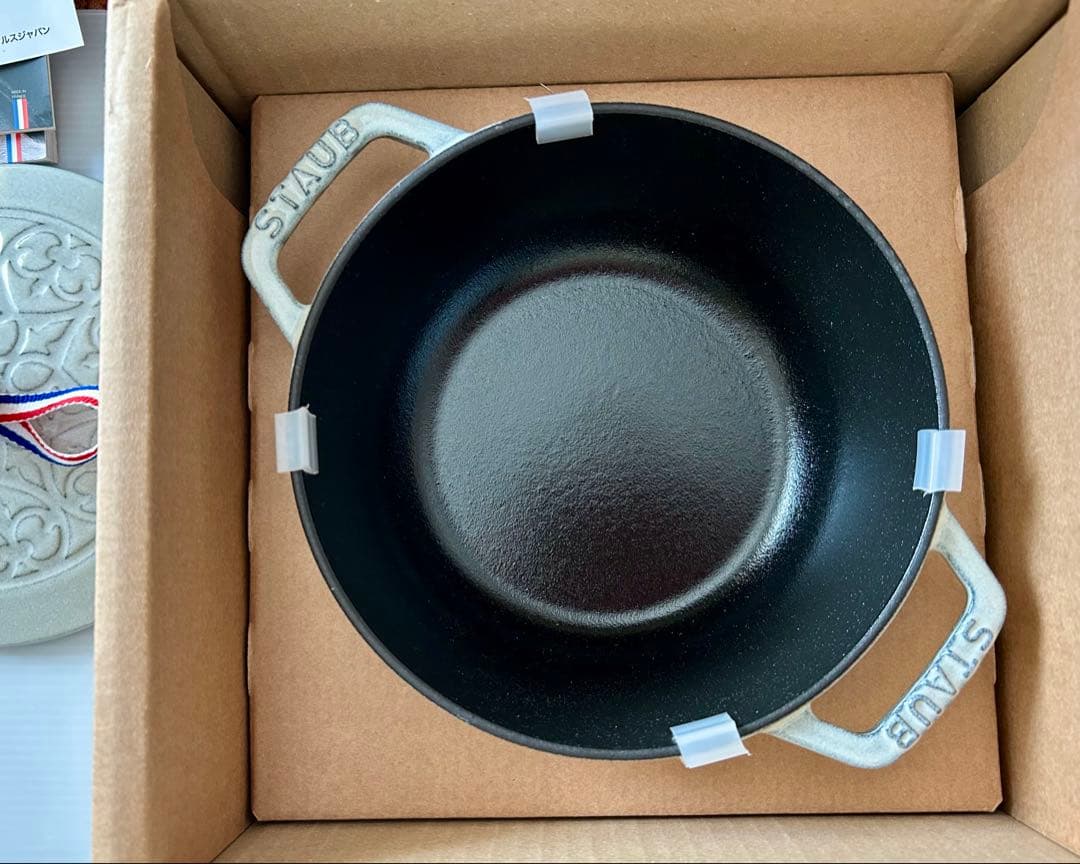 未使用品　ストウブ Wa-NABE リリー カンバーニュ 16cm