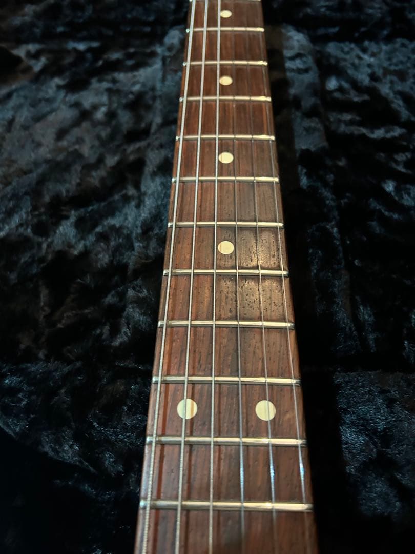 suhr ストラト　ハカランダ指板
