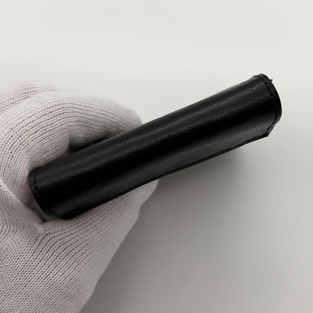 新品未使用　イルビゾンテ　折り財布　ロゴ刻印　レザー　ブラック　イタリア製