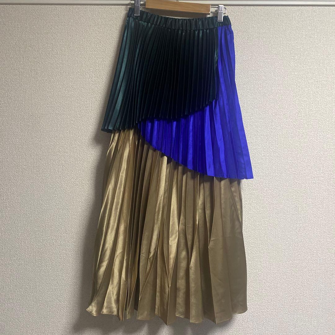 スカート UN3D. ORIGAMI PLEATS SK GS