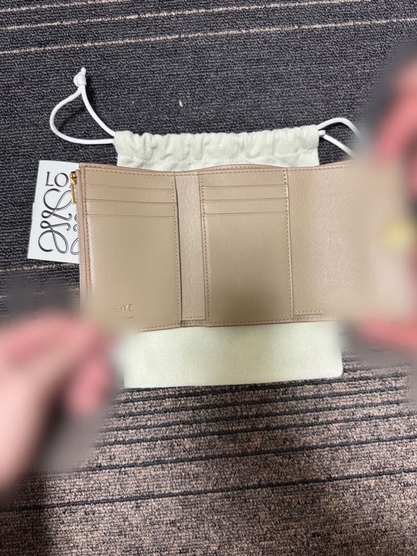 ロエベ LOEWE 三つ折財布 財布 ベージュ