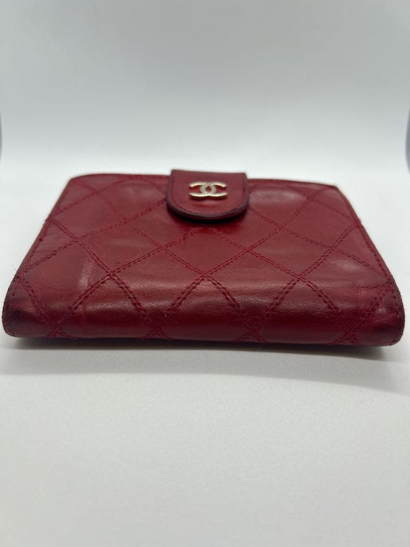 シャネル　折り財布　2つ折り かまぐち　レッド　/601