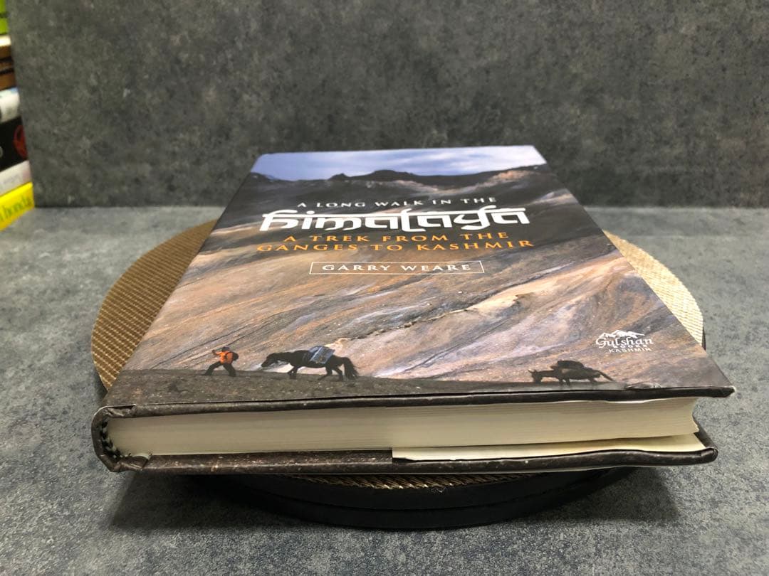 洋書 A Long Walk in the Himalaya Garry Weare