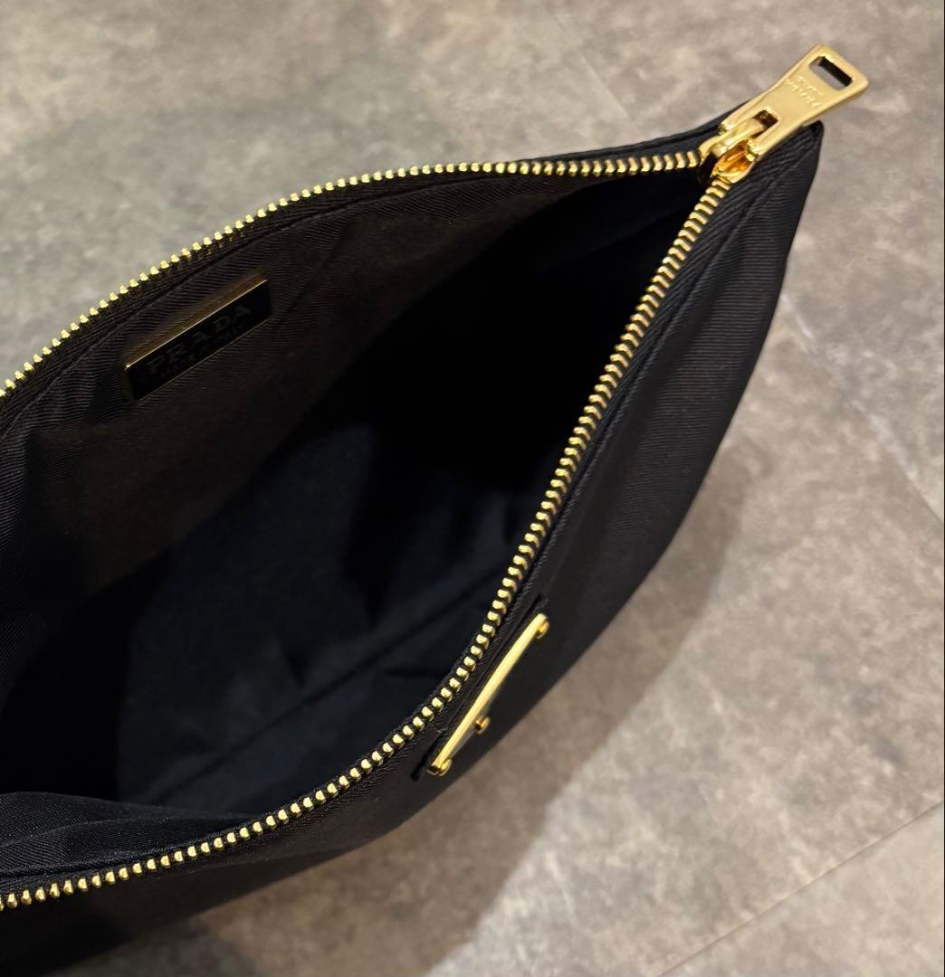 【新品未使用】PRADA アイマスク ポーチ シルク