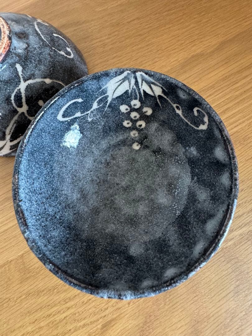美濃・玉山窯 鼠志野ぶどう夫婦茶碗（2客セット）未使用品