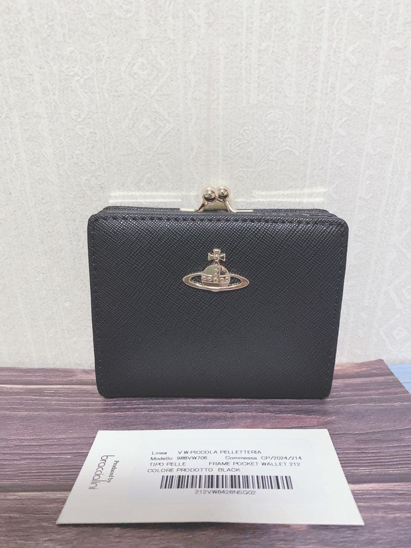 〔新品未使用〕ヴィヴィアンウエストウッド　折り財布