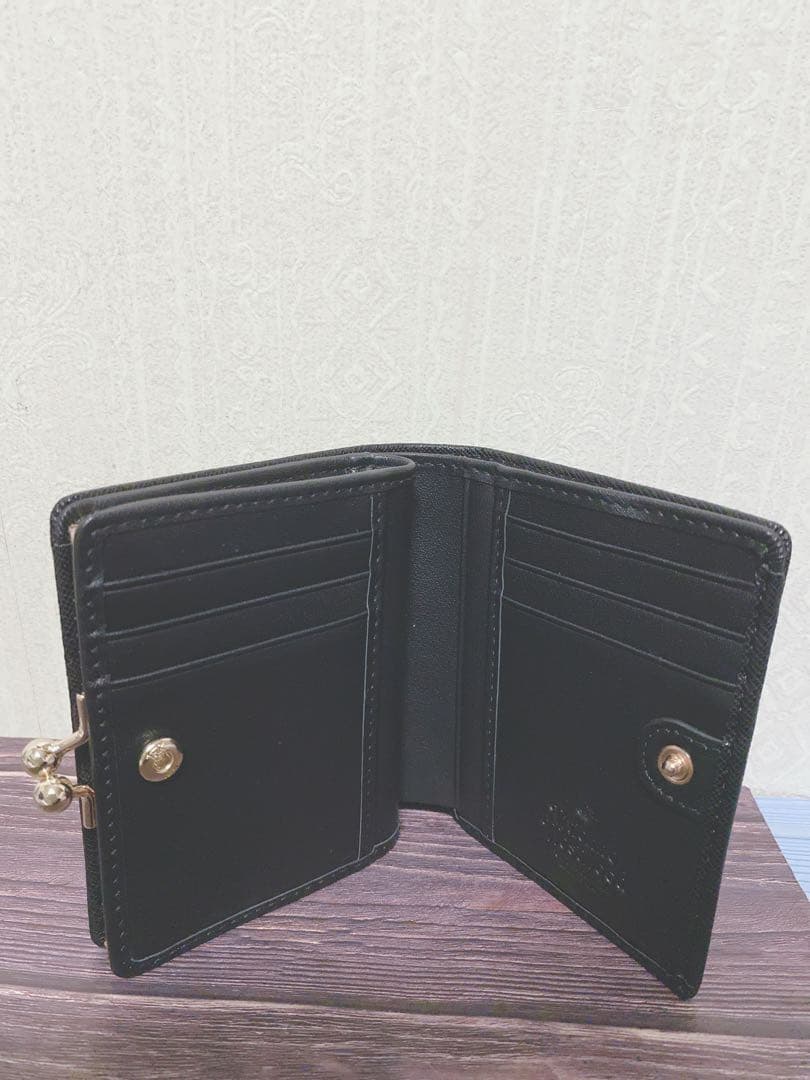 〔新品未使用〕ヴィヴィアンウエストウッド　折り財布