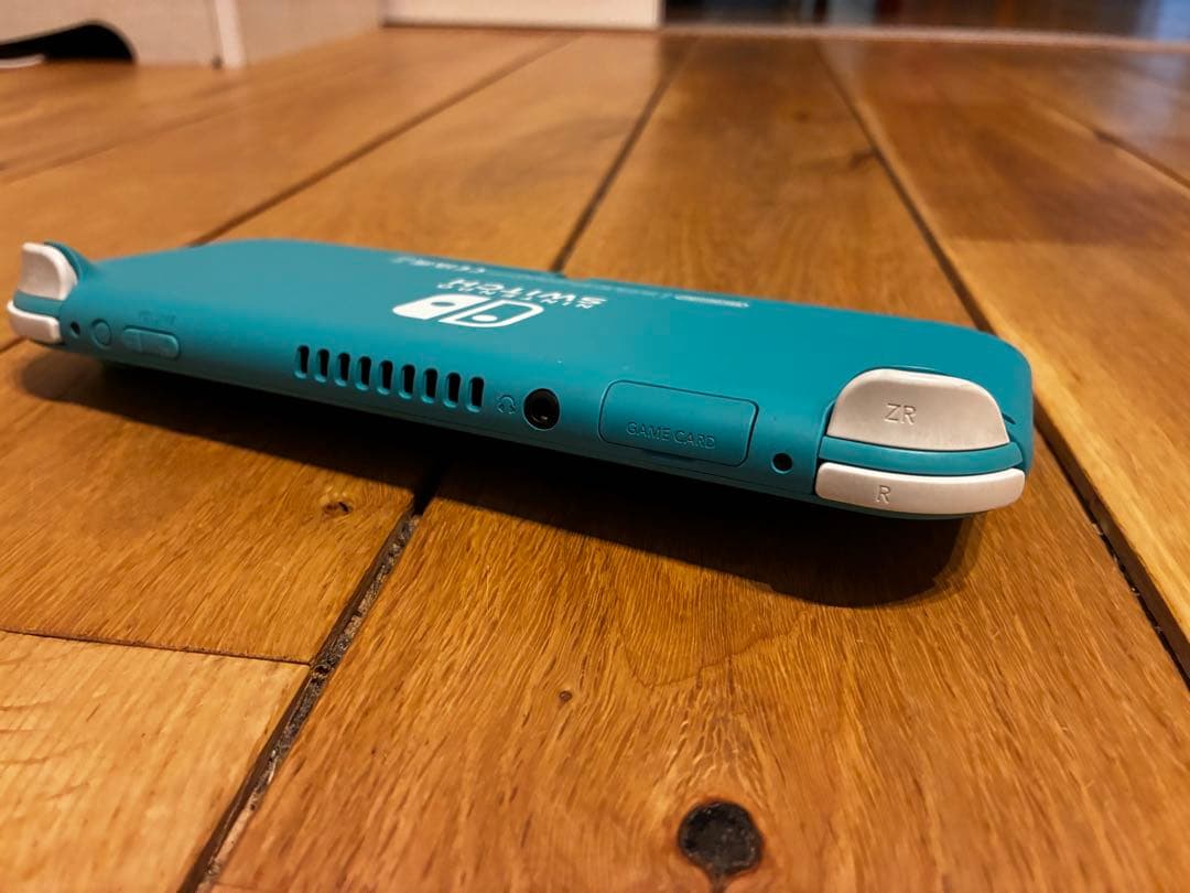 Nintendo Switch Lite ターコイズ　ケース付き