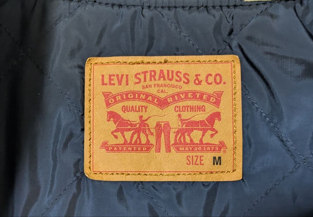 テル　Levi's リーバイス MA-1フライトジャケット
