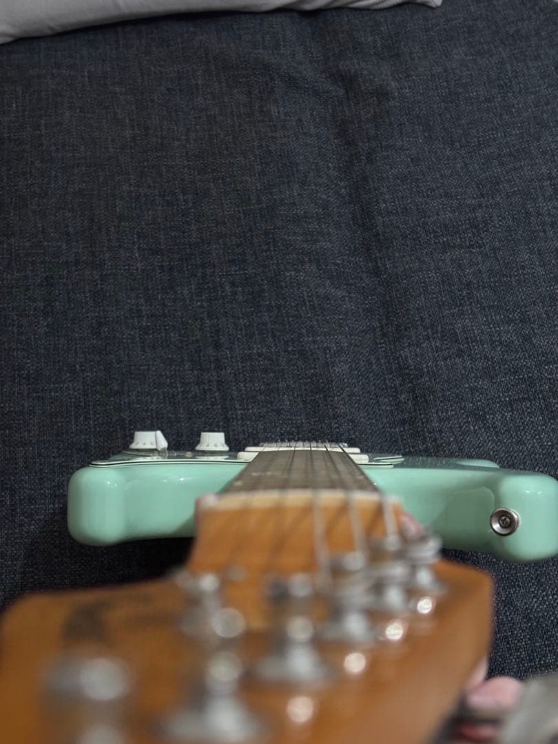 Fender Mexico Noventa ストラトキャスター　サーフグリーン