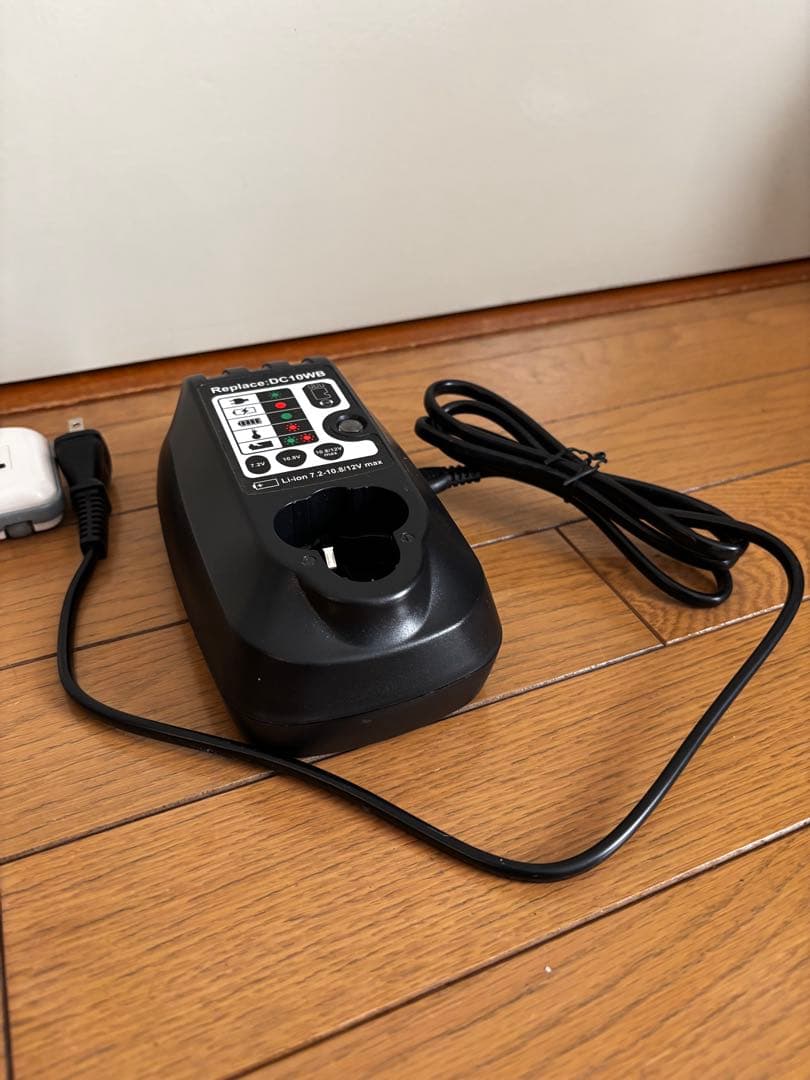 Makita 掃除機 スティッククリーナー ホワイト CL100D ブラシ付き