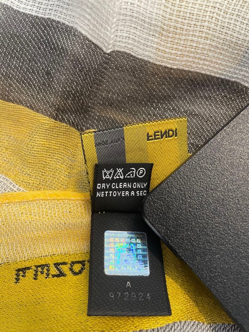 FENDI ストライプストール【未使用品】