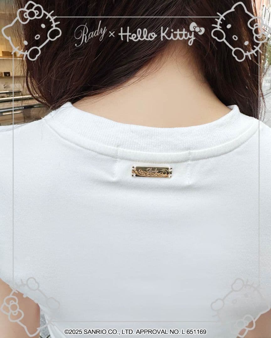 日焼けHello Kitty Tシャツ　SU0113　ホワイト1点、ブラック1点