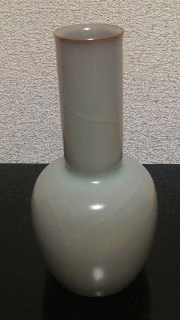 渡部秋彦作　雷神窯　青磁　砧　花入　共箱　略歴付　花瓶