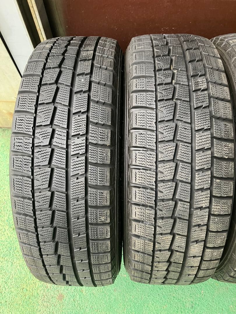 ダンロップ　溝あり★スタッドレス 15インチ 4本セット　185/65R15
