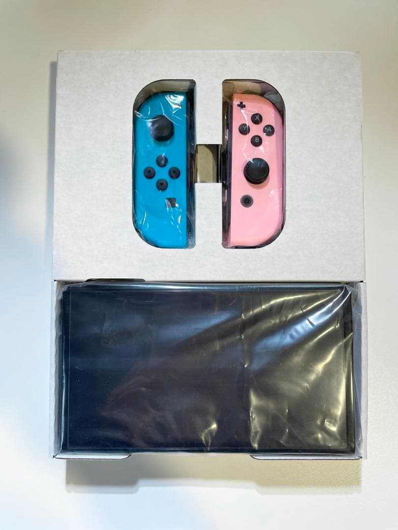 【美品】Nintendo Switch 有機ELモデル ストア版　保護フィルム付