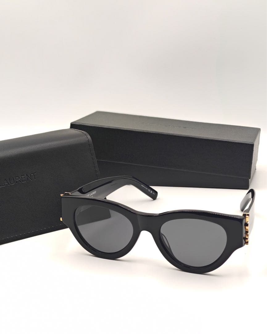 SAINT LAURENT サングラス キャットアイ 黒×ゴールド　美品