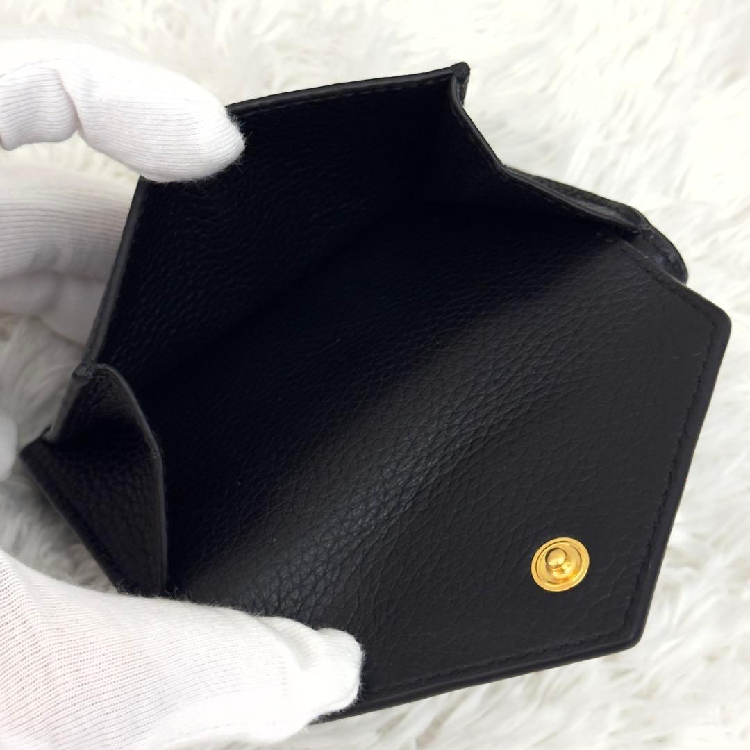 新品同様⭐️PRADA プラダ 三つ折り シボ革 ゴールド金具 財布 レザー