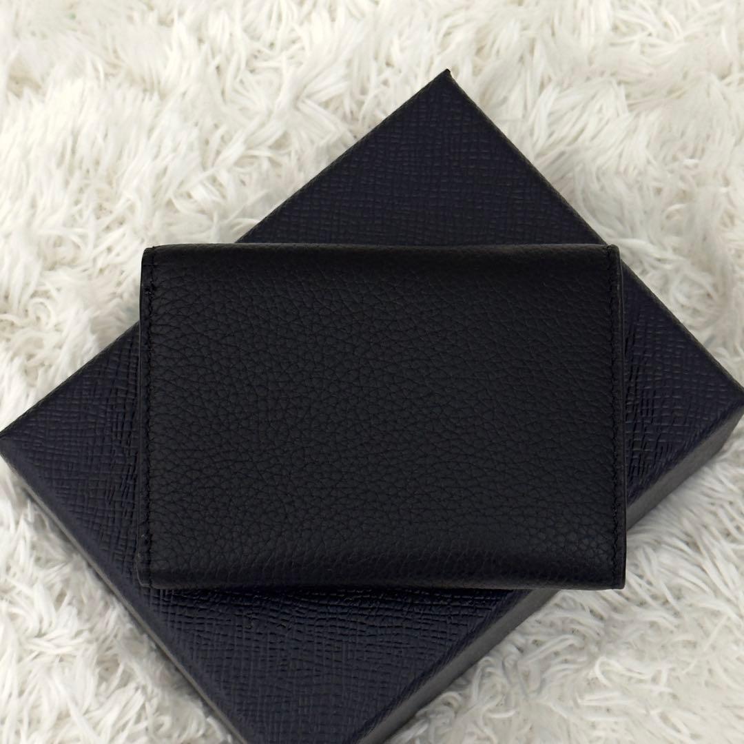 新品同様⭐️PRADA プラダ 三つ折り シボ革 ゴールド金具 財布 レザー