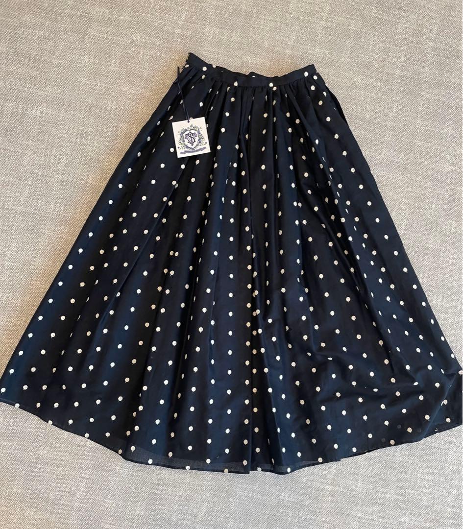 【タグ付新品】セブンテンドット刺繍フレアスカート
