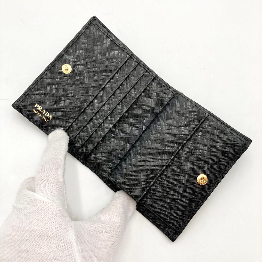ホタテ✨ PRADA 1MV204 二つ折り財布 黒 サフィアーノレザー