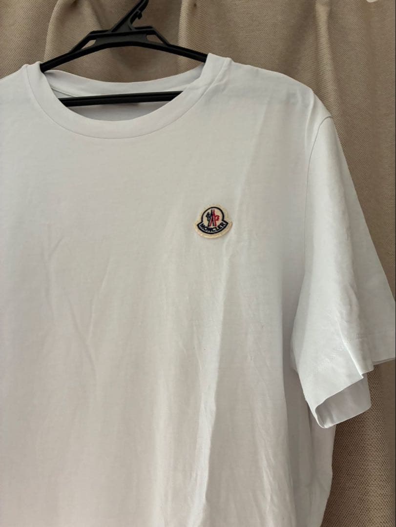 ホワイト Tシャツ 刺繍ロゴ付き