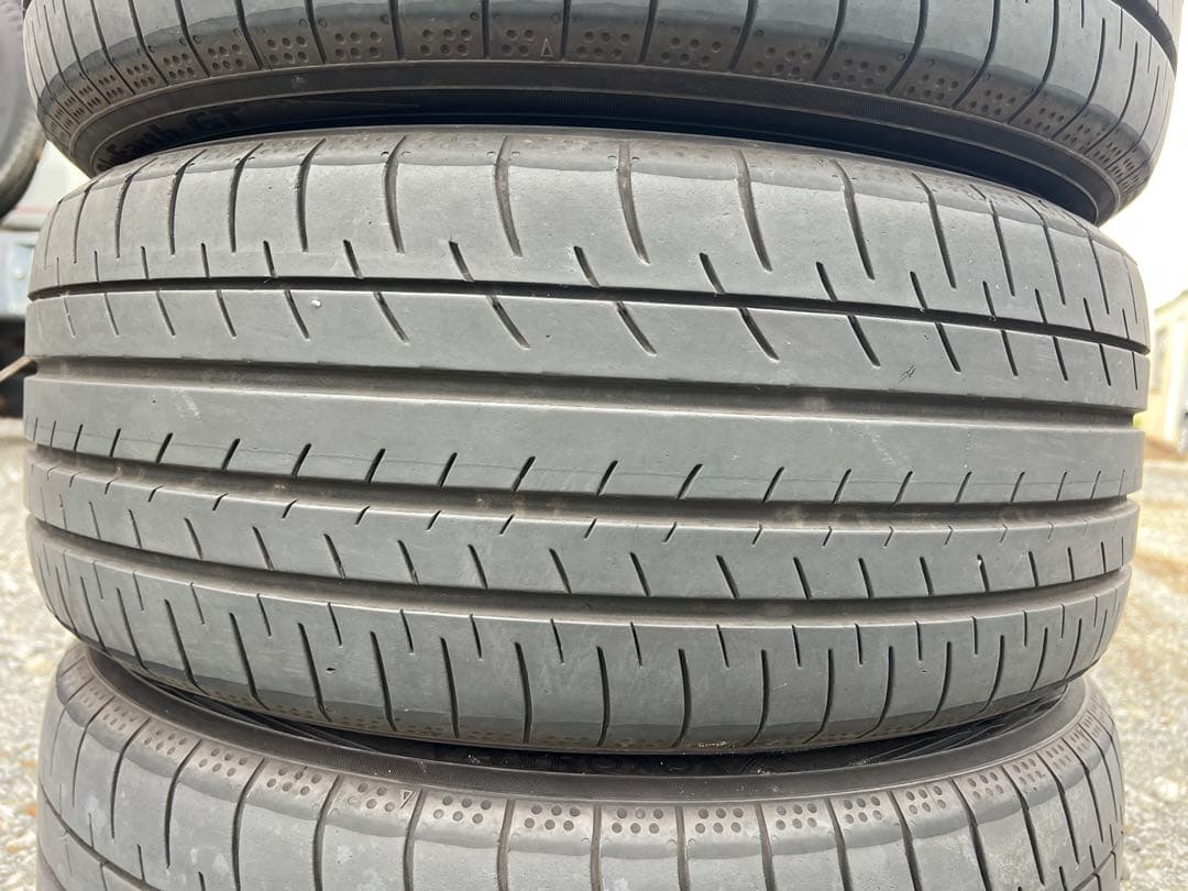 ヨコハマ　ブルーアース　gt 215/45r17 23年製　美品　6〜6.5部山