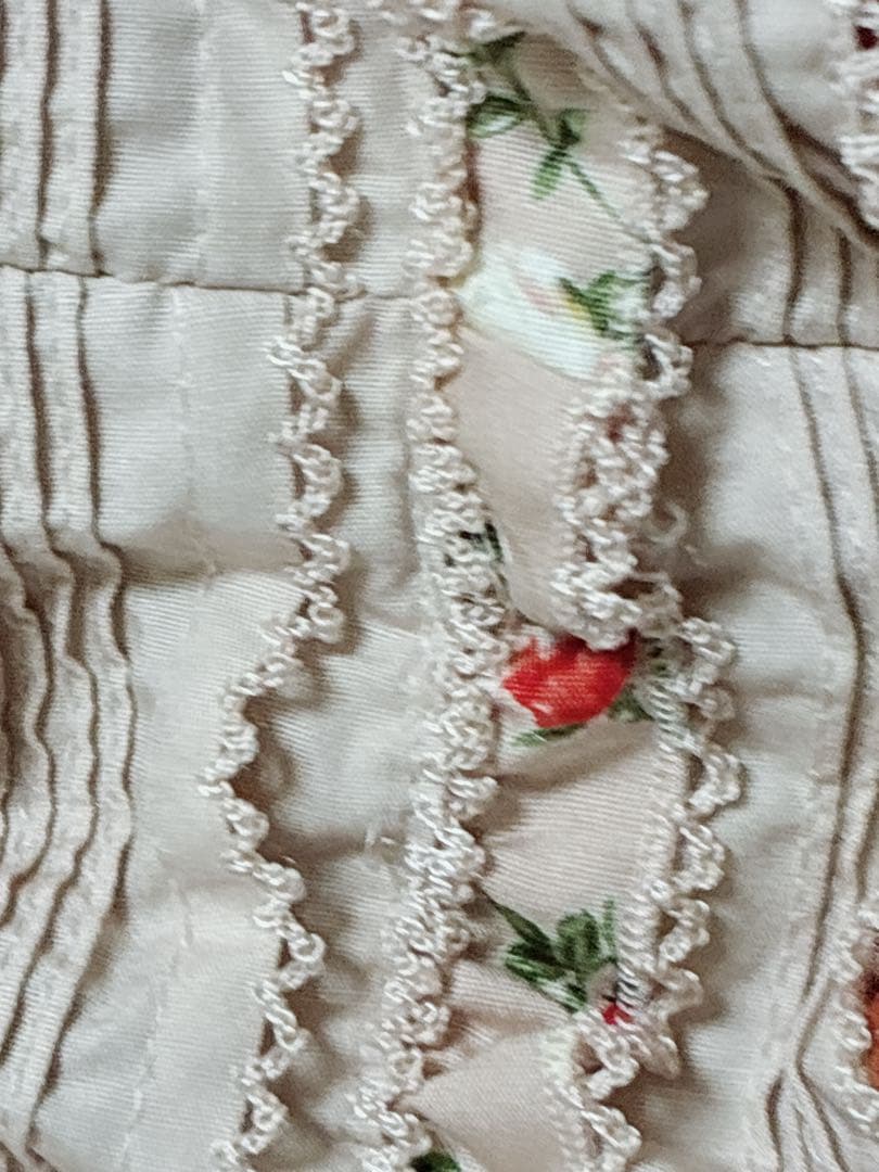 ヴィンテージワンダフルワールド カネコイサオ花刺繍大判ストール118×118cm