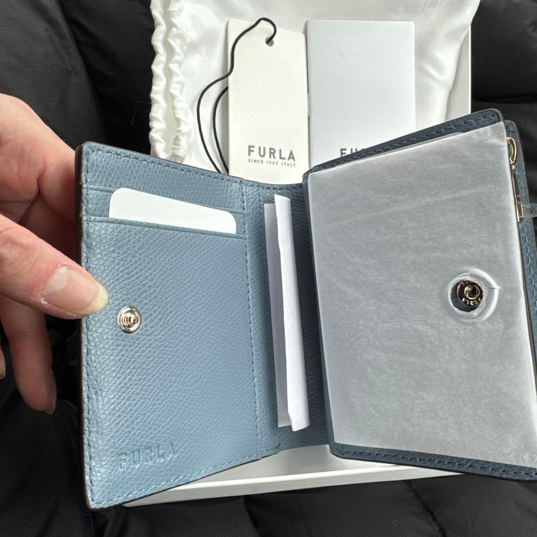 FURLA ライトグレー 二つ折り財布 保存袋付き